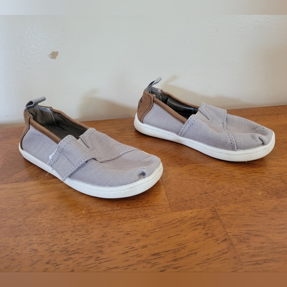 Toms Classics Toddler Slip On Casual Canvas Flat Shoes Size 7 - Picture 1 of 9